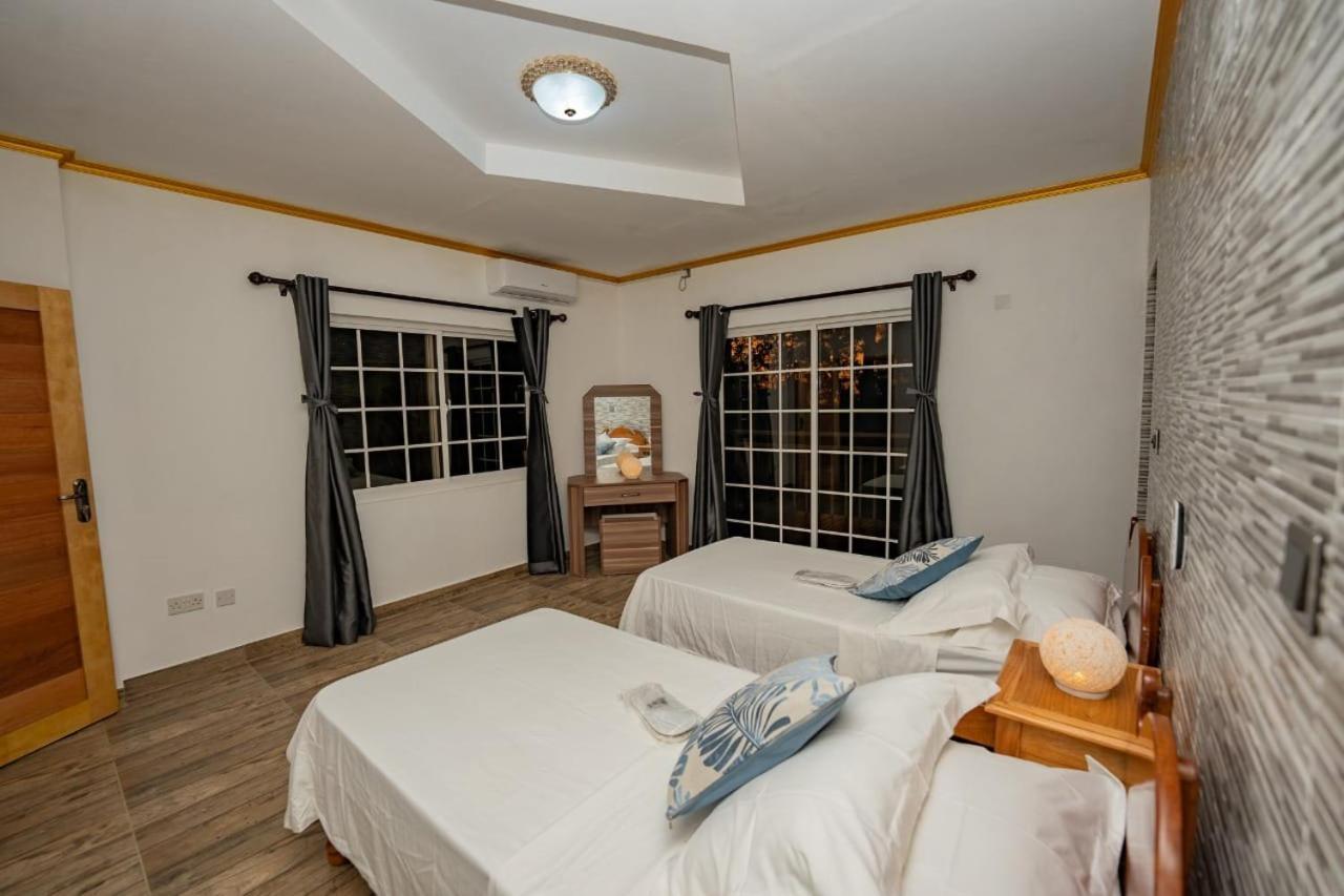 Paradise Breeze Apartment Misere Esterno foto